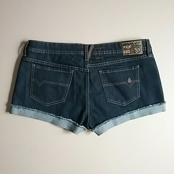 Sound Check denim shirts 🕳* - Picture 2 of 3